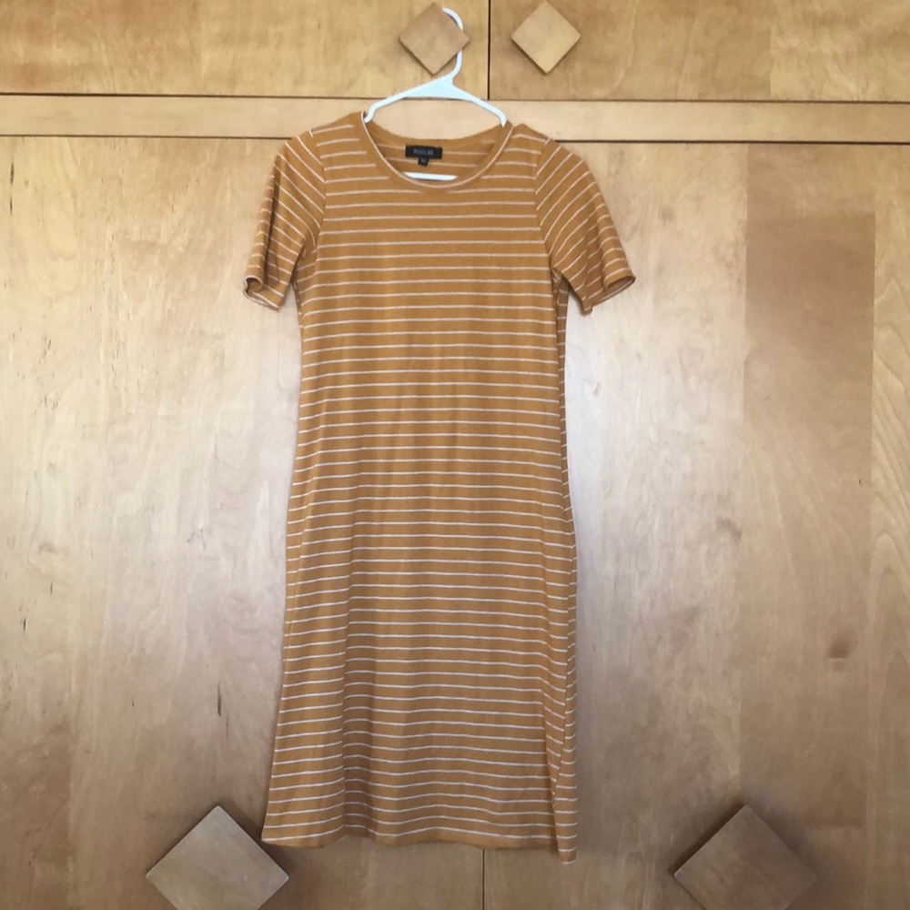 Love this nursing friendly dress